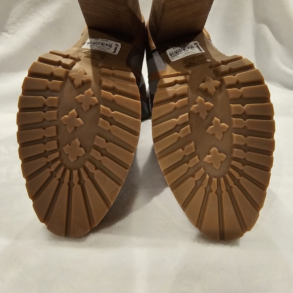 NWT and Box Boots - Picture 10 of 13